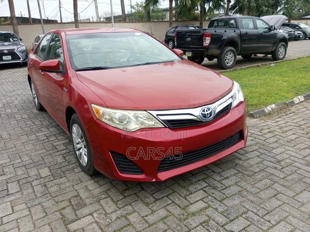 Toyota Camry 2012 Red