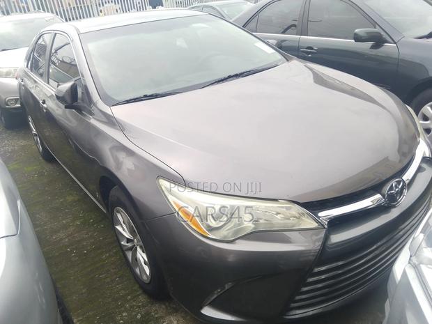 Toyota Camry 2015 Gray