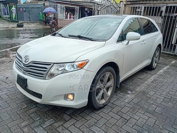 Toyota Venza V6 AWD 2010 White