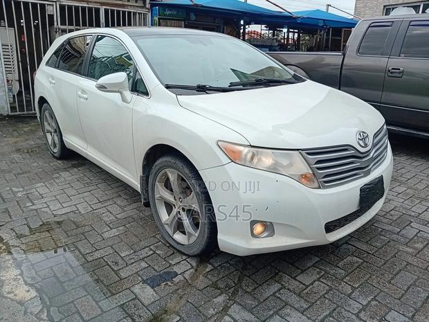 Toyota Venza V6 AWD 2010 White