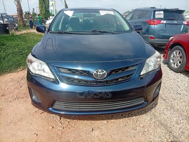Toyota Corolla 2012 Blue