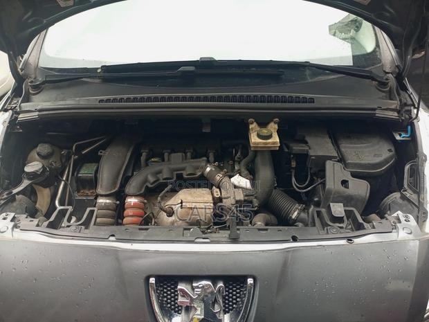 Peugeot 5008 2015 Silver