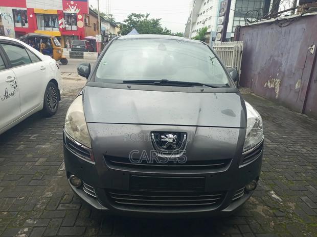 Peugeot 5008 2015 Silver