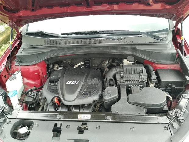 Hyundai Santa Fe 2015 Red