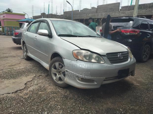 Toyota Corolla 2005 Silver