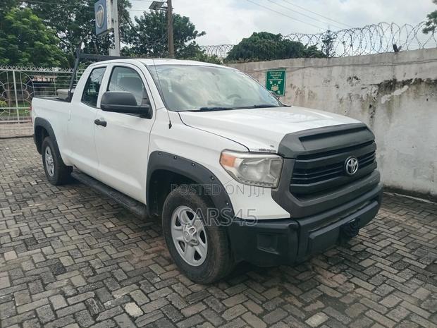 Toyota Tundra 2016 White