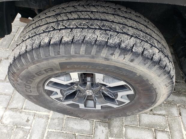 Toyota Tacoma 2019 Black
