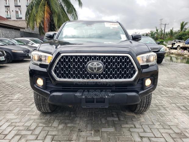 Toyota Tacoma 2019 Black