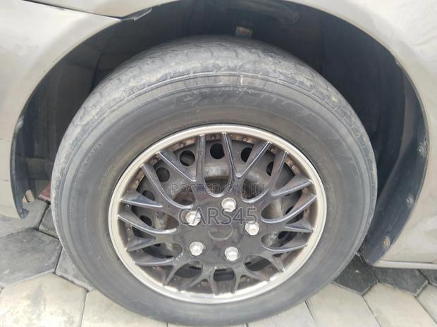 Toyota Camry 2005 Gray