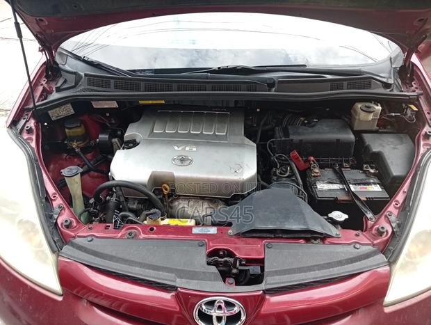 Toyota Sienna 2008 Red