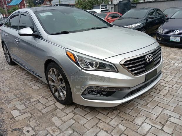 Hyundai Sonata Limited 2.0T 4dr Sedan (2.0L 4cyl Turbo 6A) 2015 Silver