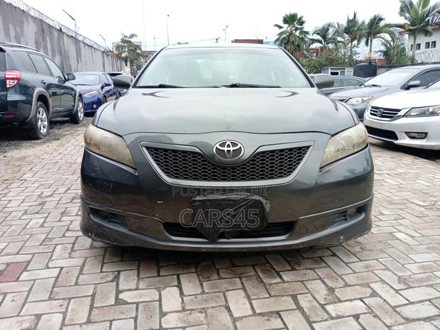 Toyota Camry SE 4dr Sedan (2.4L 4cyl 5A) 2007 Gray