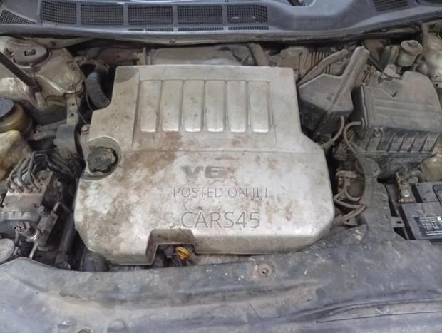 Toyota Avalon 2010 Silver