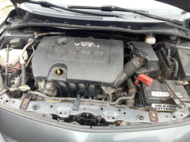 Toyota Corolla 2009 Silver