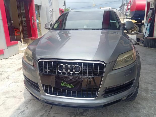 Audi Q7 2009 Off white