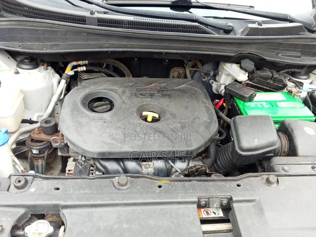 Hyundai Tucson 2015 Silver