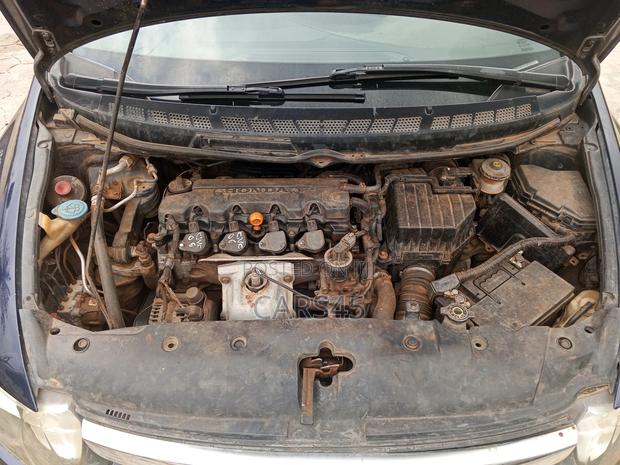 Honda Civic 2006 Blue