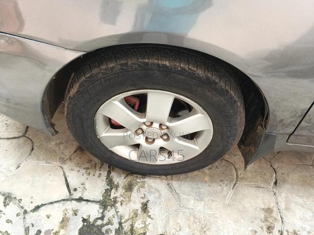 Toyota Corolla 2004 Gray
