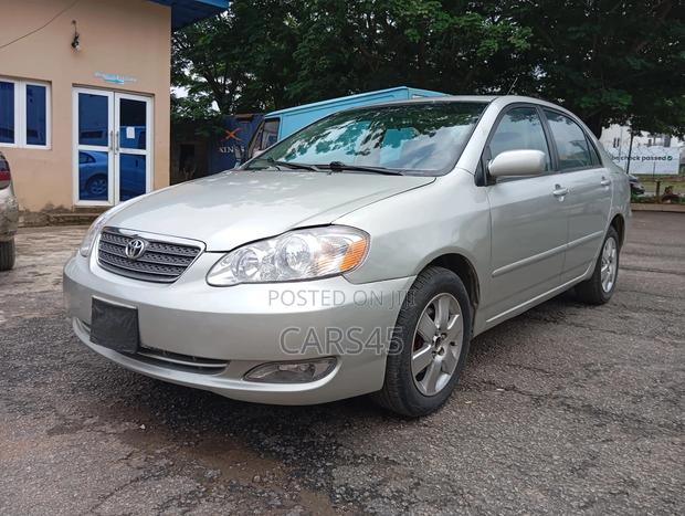 Toyota Corolla 2004 Silver