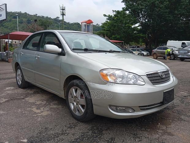 Toyota Corolla 2004 Silver