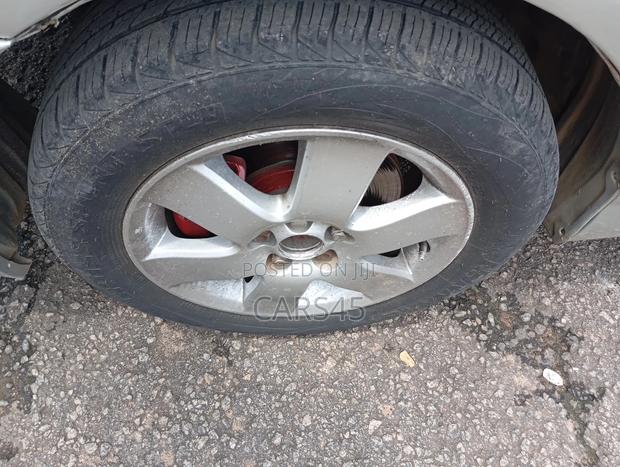 Toyota Corolla 2004 Silver