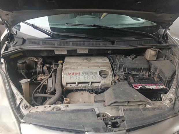 Toyota Sienna LE FWD (3.3L V6 5A) 2004 Silver
