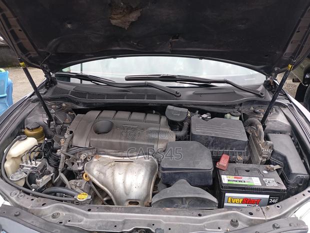 Toyota Camry 2011 Gray