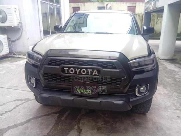 Toyota Tacoma 2019 Black