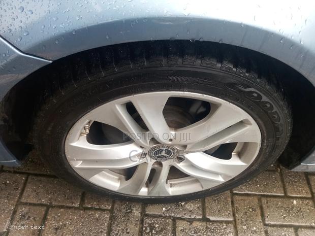 Mercedes-Benz E350 2011 Blue