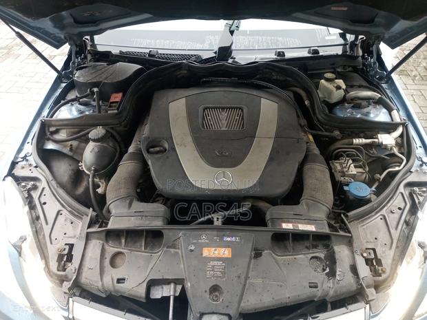 Mercedes-Benz E350 2011 Blue