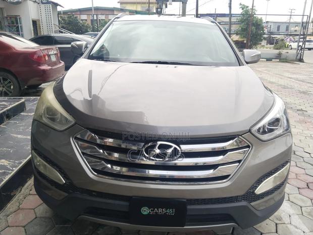Hyundai Santa Fe 2013 Gray