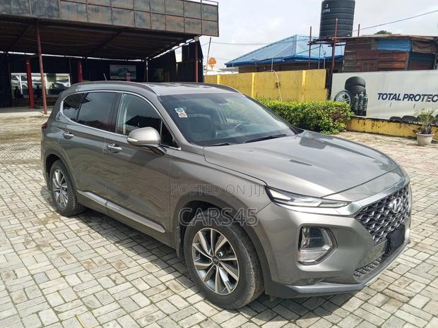 Hyundai Santa Fe 2019 Gray