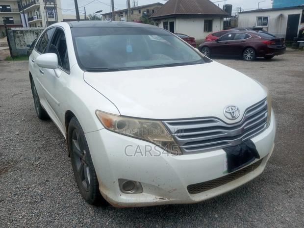 Toyota Venza 2009 White