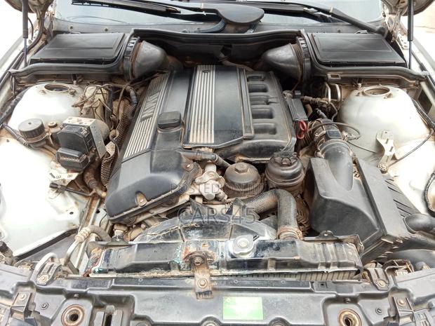 BMW 520i 1999 Silver