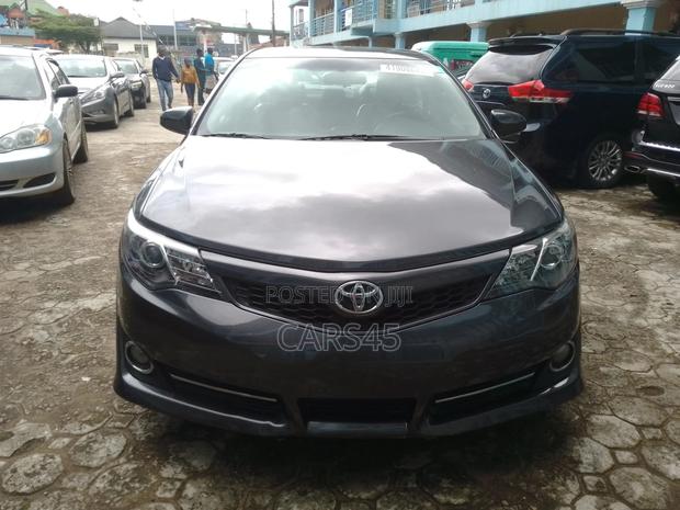 Toyota Camry 2014 Gray