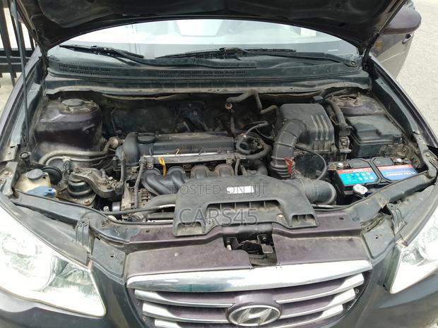 Hyundai Elantra 2010 Brown