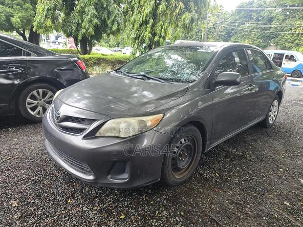 Toyota Corolla 2012 Gray