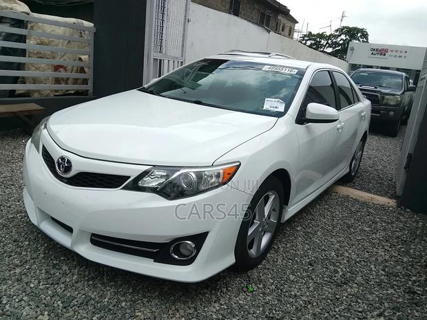 Toyota Camry 2012 White