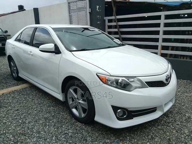 Toyota Camry 2012 White