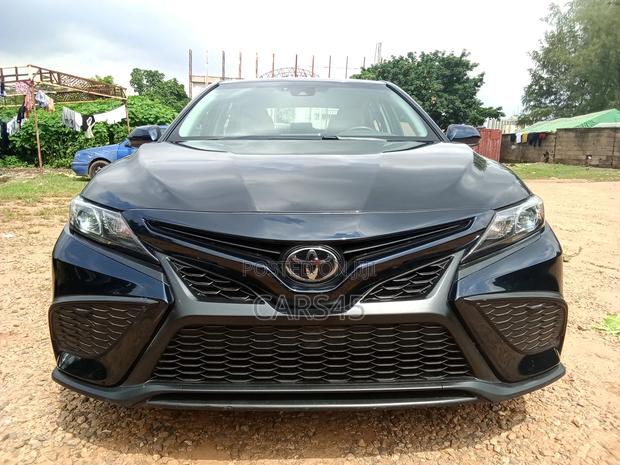 Toyota Camry 2021 Blue