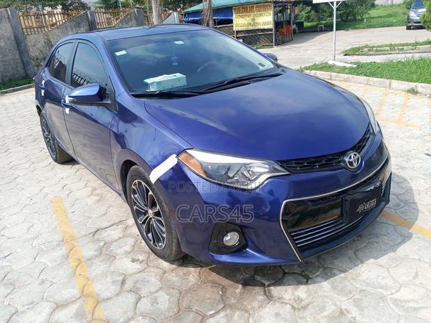 Toyota Corolla 2014 Blue
