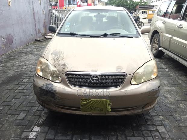 Toyota Corolla 2006 Gold