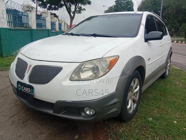 Pontiac Vibe 2006 White