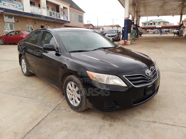 Toyota Camry 2010 Black