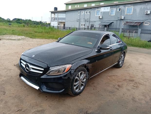 Mercedes-Benz C300 Base AWD 4Matic Sedan (2.0L 4cyl 7A) 2015 Black