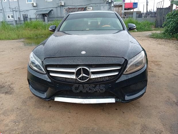Mercedes-Benz C300 Base AWD 4Matic Sedan (2.0L 4cyl 7A) 2015 Black