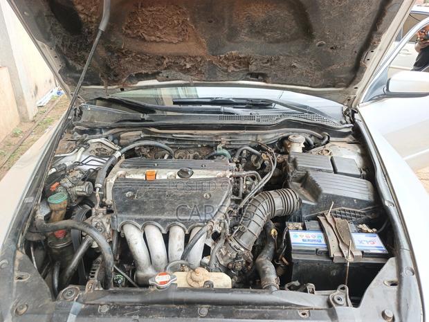 Honda Accord 2004 Silver