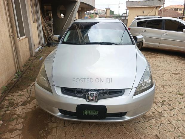Honda Accord 2004 Silver