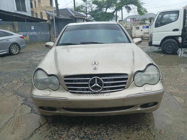 Mercedes-Benz C320 2002 Brown