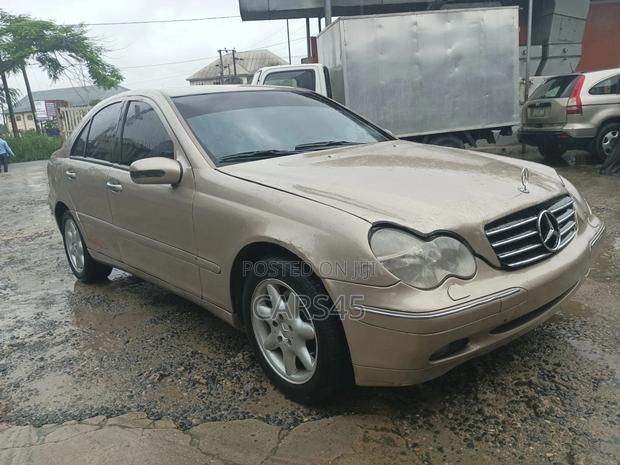 Mercedes-Benz C320 2002 Brown